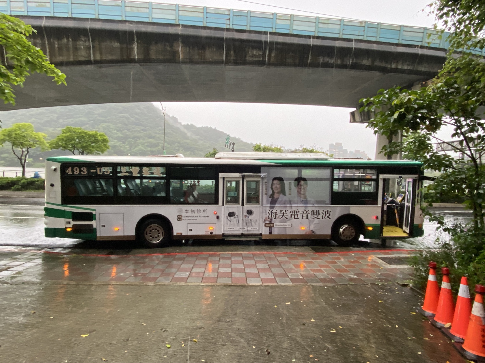 公車廣告與車體廣告實際案例圖片